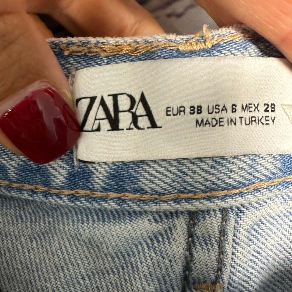 Zara TRF Mid-Rise Raw Hem Wide Leg Jeans Light Blue - Picture 6 of 6